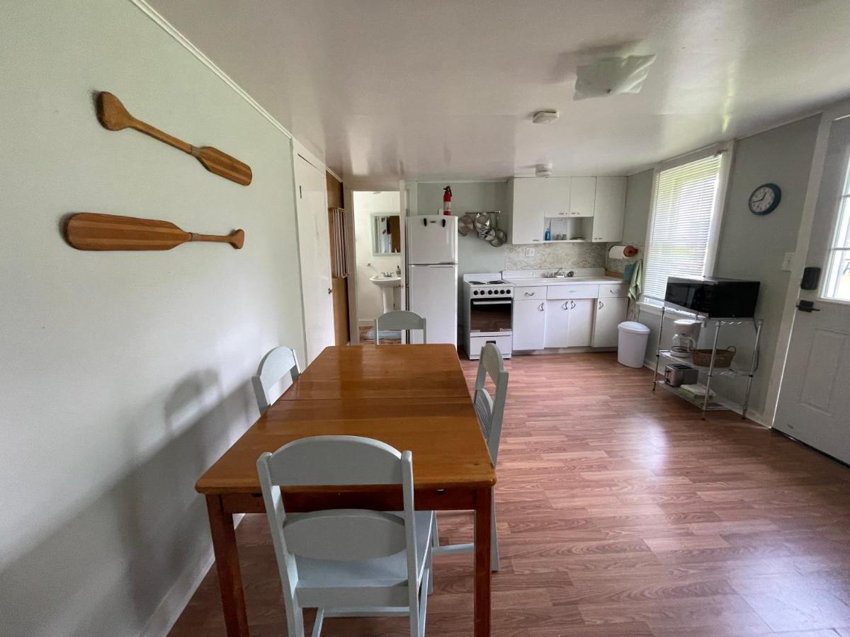 Drop Anchor Cottages And Lake House Geneva-on-the-Lake Εξωτερικό φωτογραφία