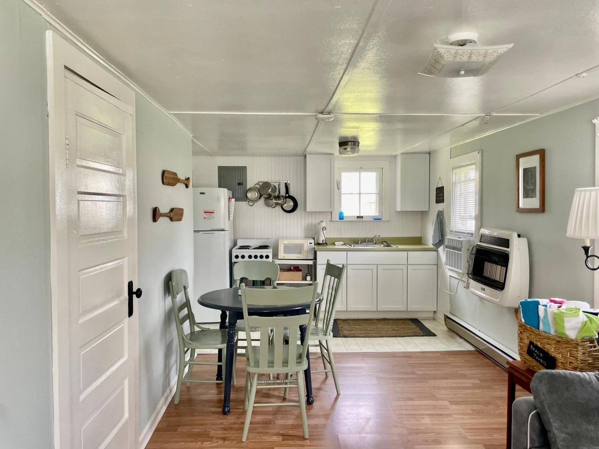 Drop Anchor Cottages And Lake House Geneva-on-the-Lake Εξωτερικό φωτογραφία